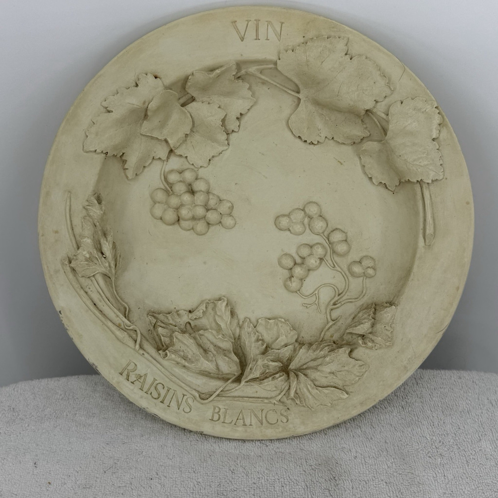 Hen-Feathers Decorative 3D Wall Plaque Vin Raisins Blanc Bowl w/ Grapevines RARE